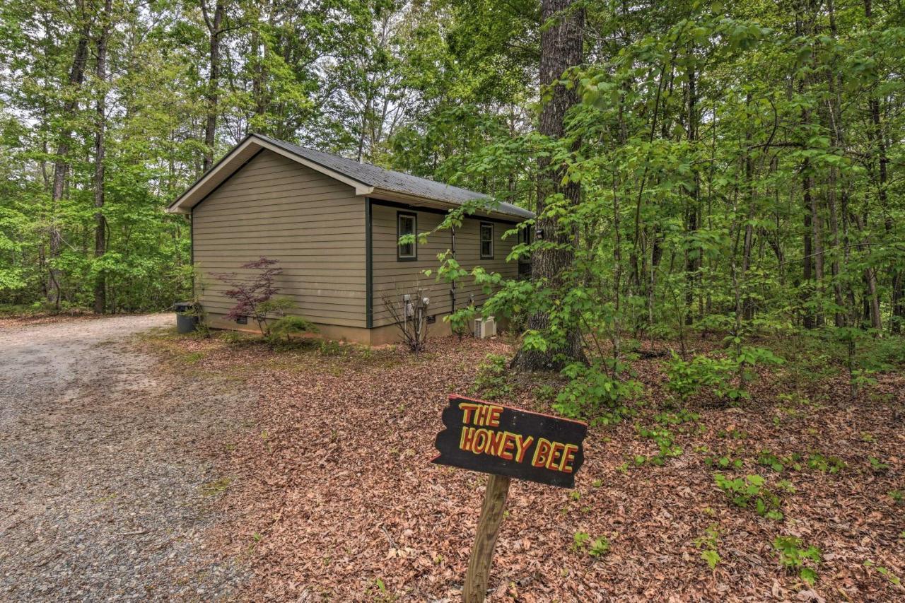 The Honeybee Cabin With Private Porch And Hot Tub Clarkesville Esterno foto